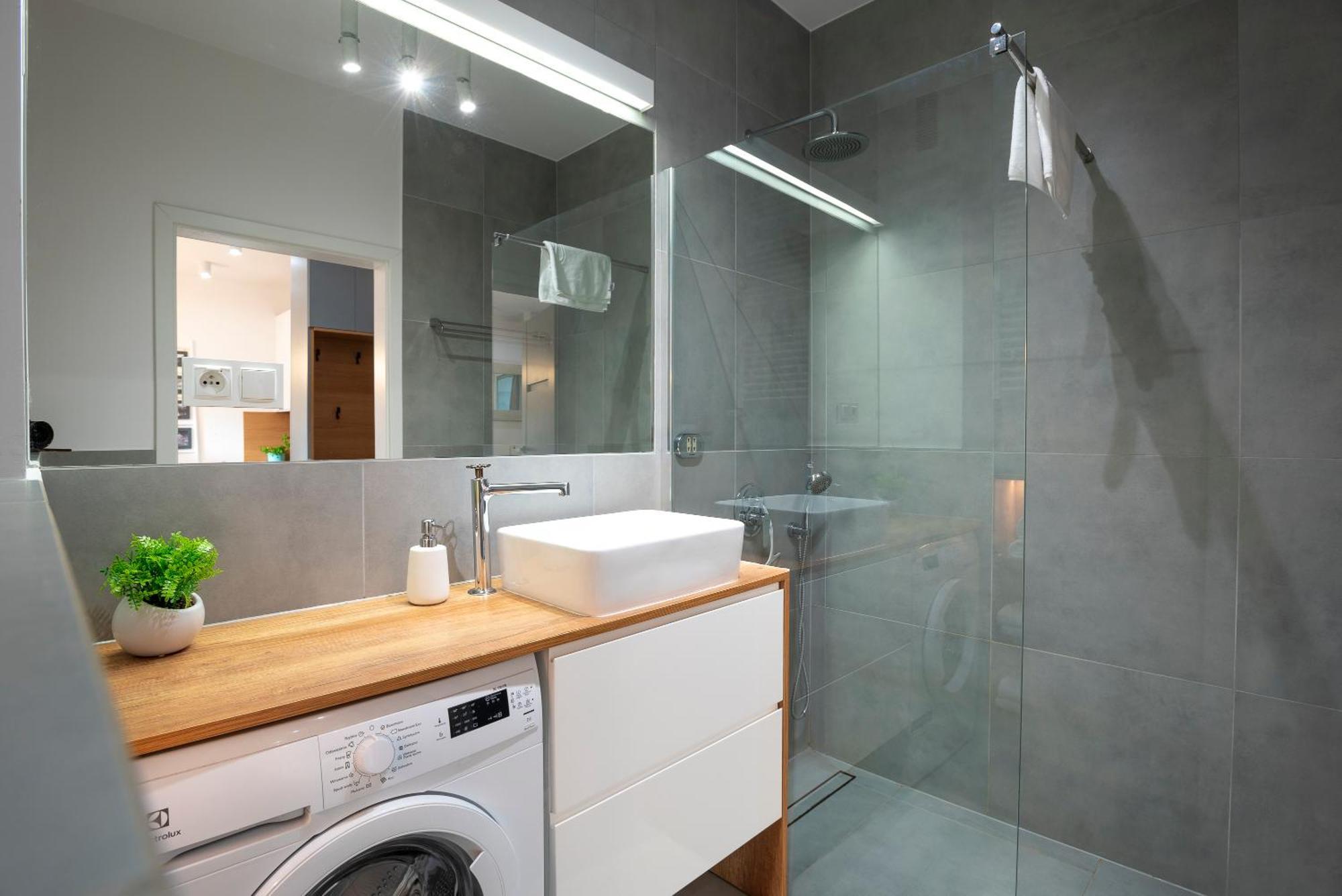 Lux 4 Cieplice Apartment *